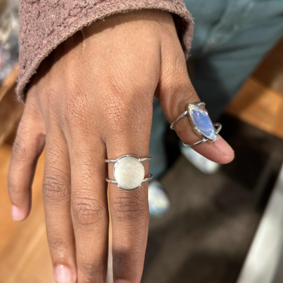 WW  Smooth Gemstone Ring